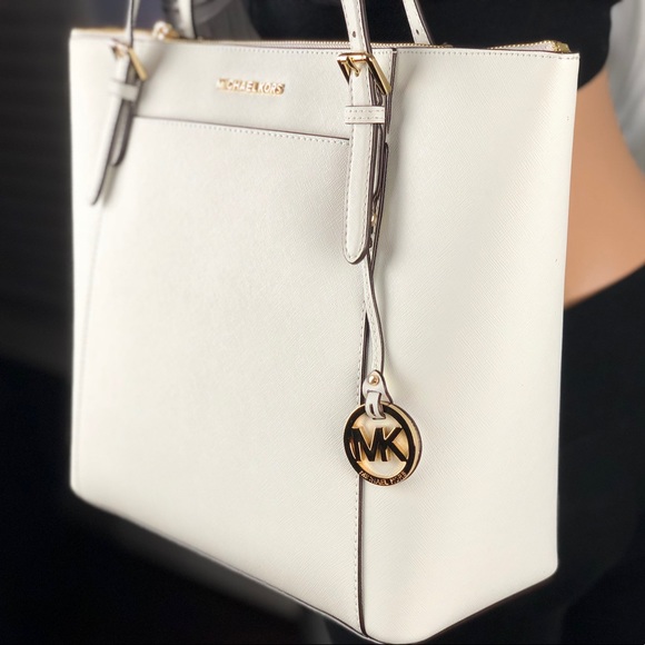 1 DAY SALE! Michael Kors Ciara Large Zipper Tote - Picture 5 of 8